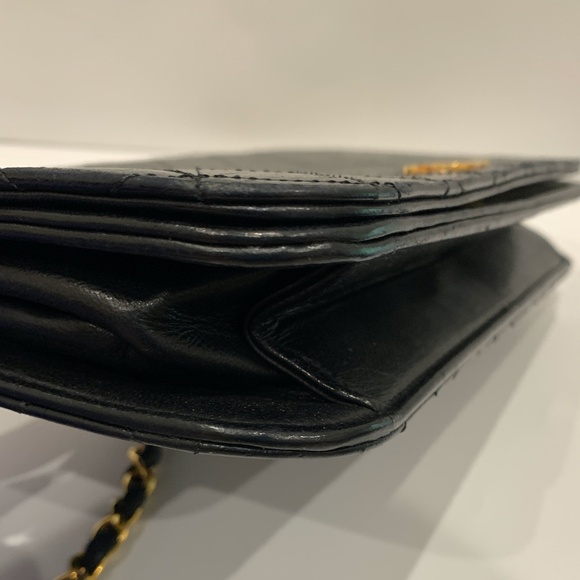 Chanel Black Leather Gold Chain Flap Bag Sku#001 (Gently used, fair condition) - Picture 5 of 11